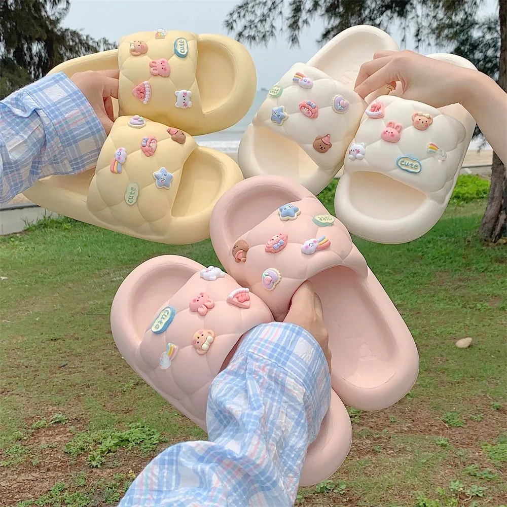 Bubslide™ Cartoon Bread Bubble Slippers